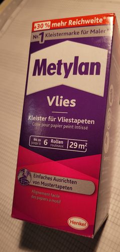 Metylan Vlies-Kleister für hochwertige Naturtapeten
